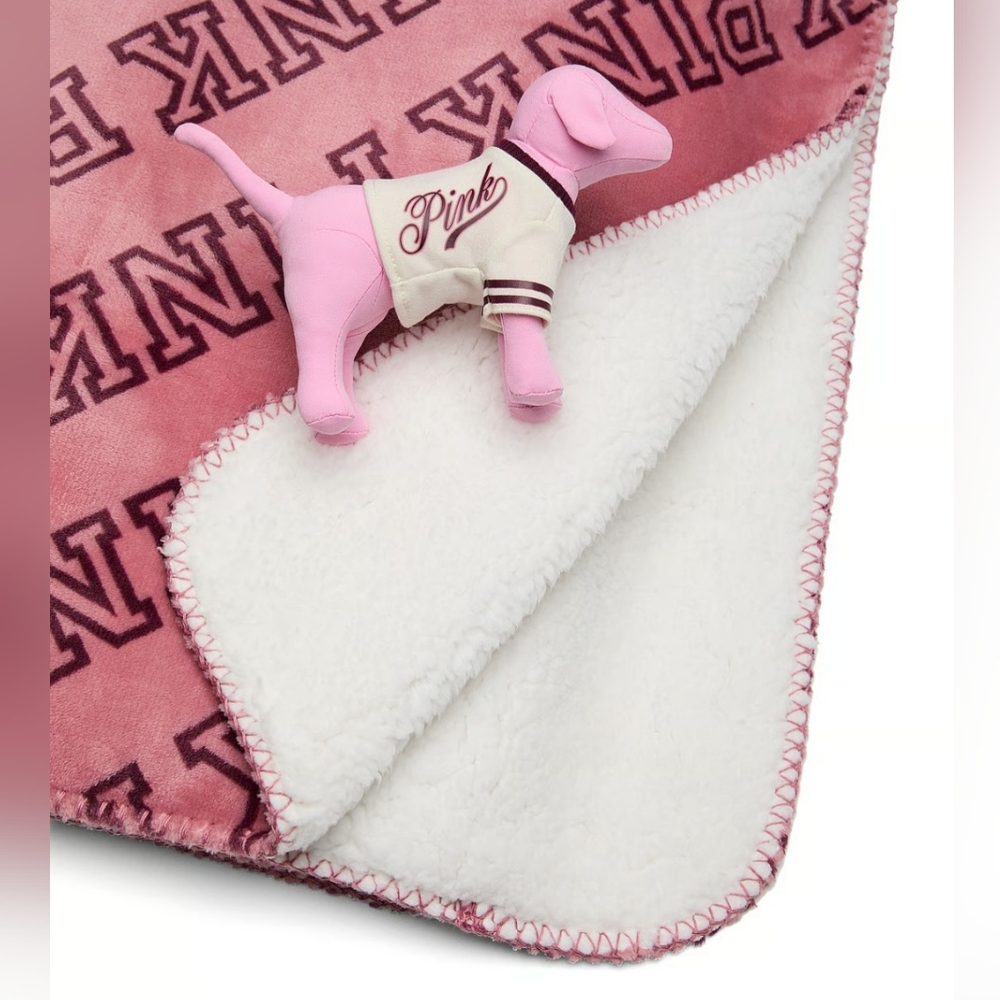 VICTORIA'S SECRET PINK Mini Dog + Cozy Logo Blanket Set